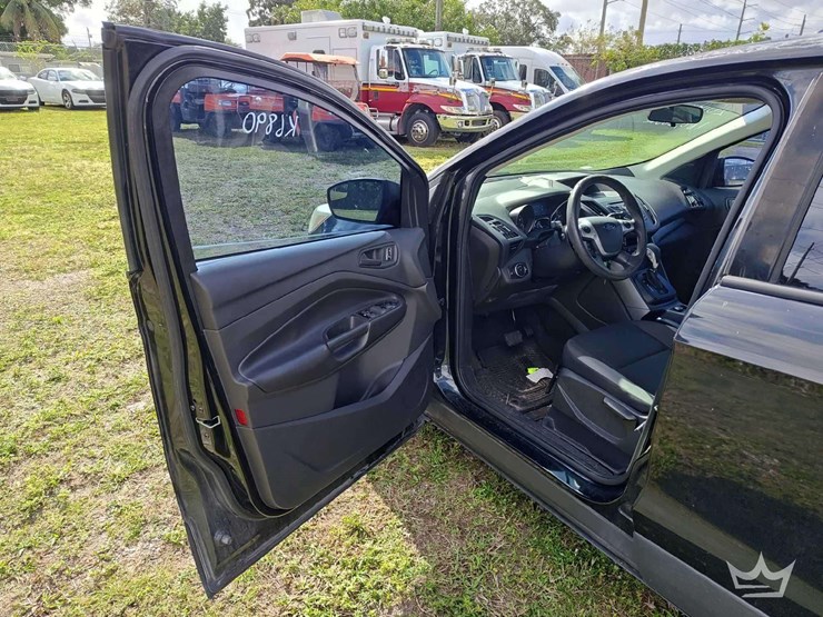 2014-ford-escape-image-44