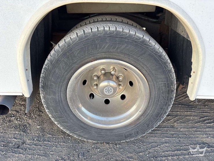 2004-ford-e450-image-73