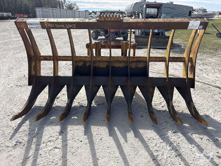 root-rake-loader-attachment-image-6