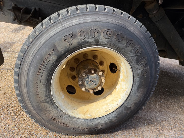 2018-international-durastar-4400-image-11