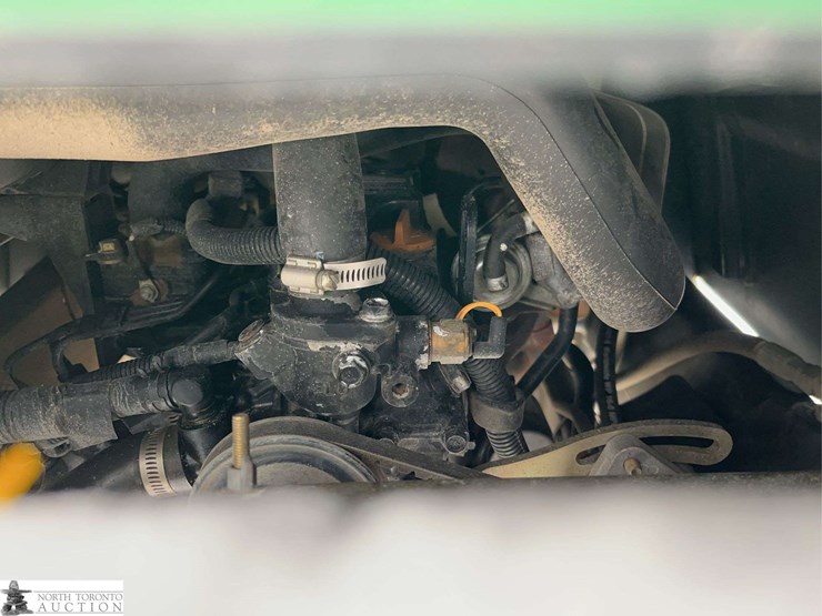 2013-john-deere-7400-image-25