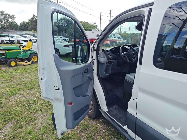 2018-ford-transit-image-32