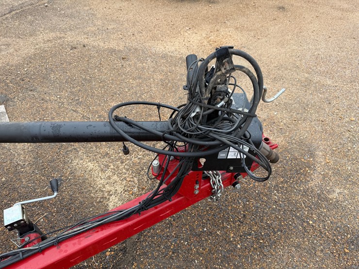 2019-new-holland-bc5070-image-5