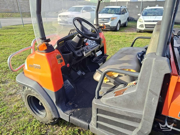 2008-kubota-rtv900-image-18