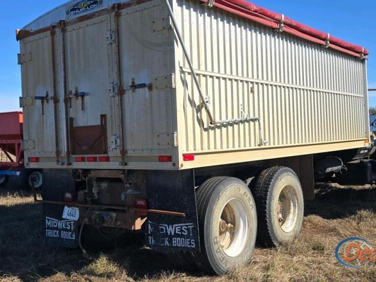 1979-chevrolet-c70-image-11