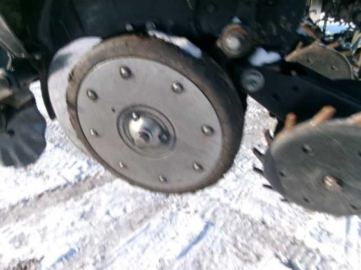 2013-kinze-3600-image-32