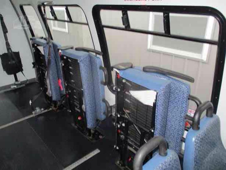 2013-ford-e450-image-14