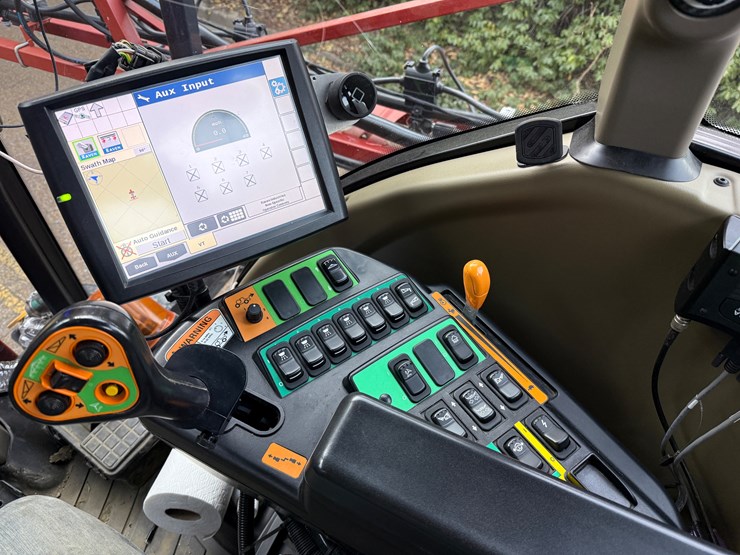 2019-case-ih-patriot-2250-image-38