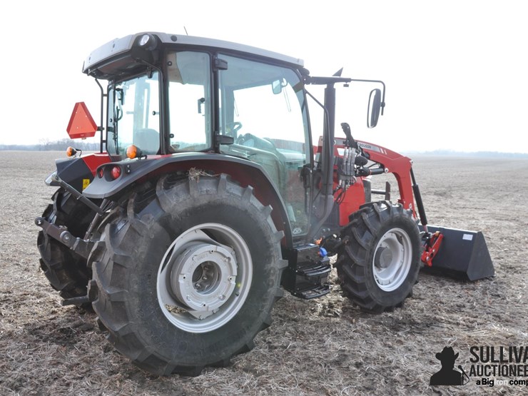 2016-massey-ferguson-4708-image-5
