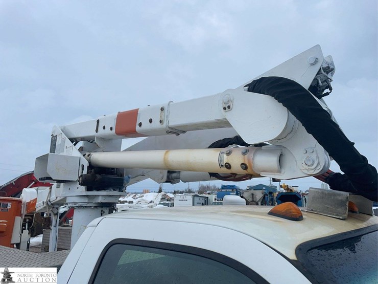 2006-ford-f550-image-24