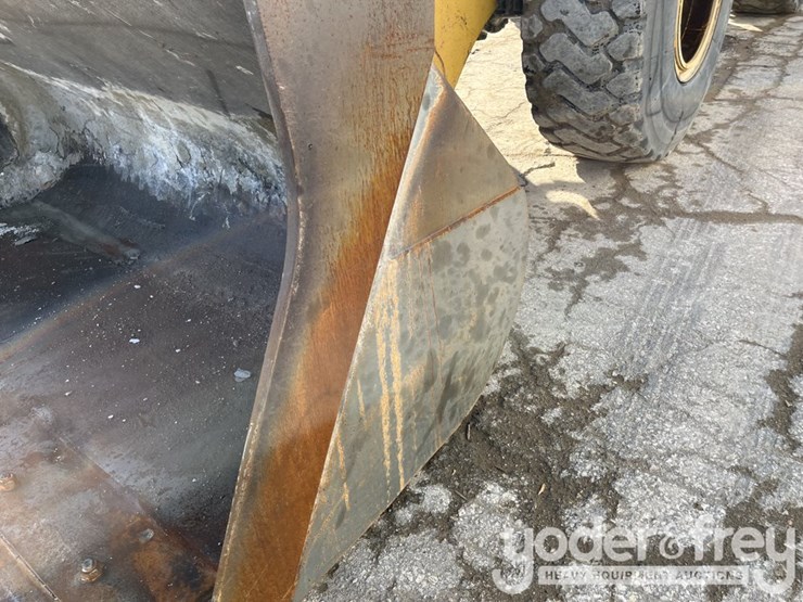 2014-komatsu-wa320-7-image-13