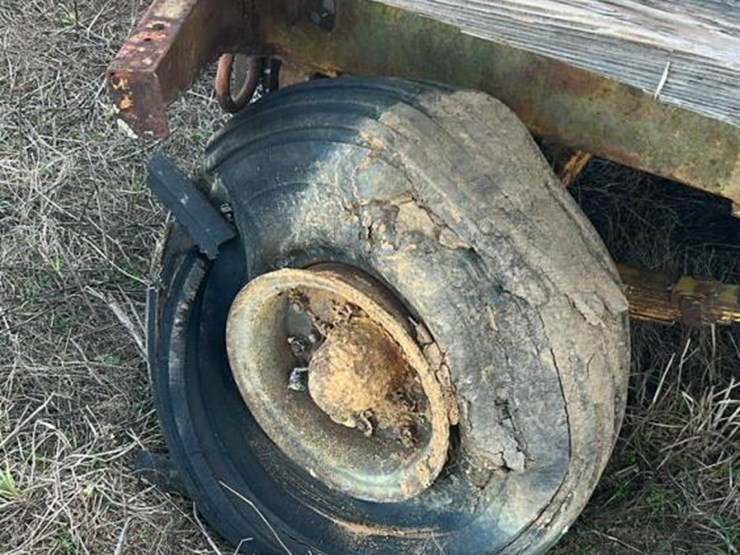 500-gal-fuel-tank-on-trailer-image-9