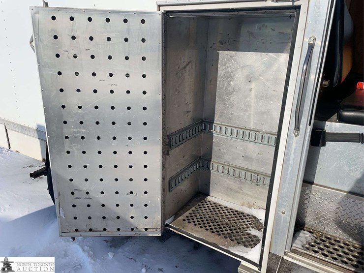 2014-ford-e-series-s/a-cube-van-image-23