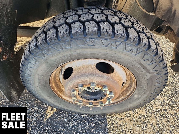 2017-ford-f550-image-11