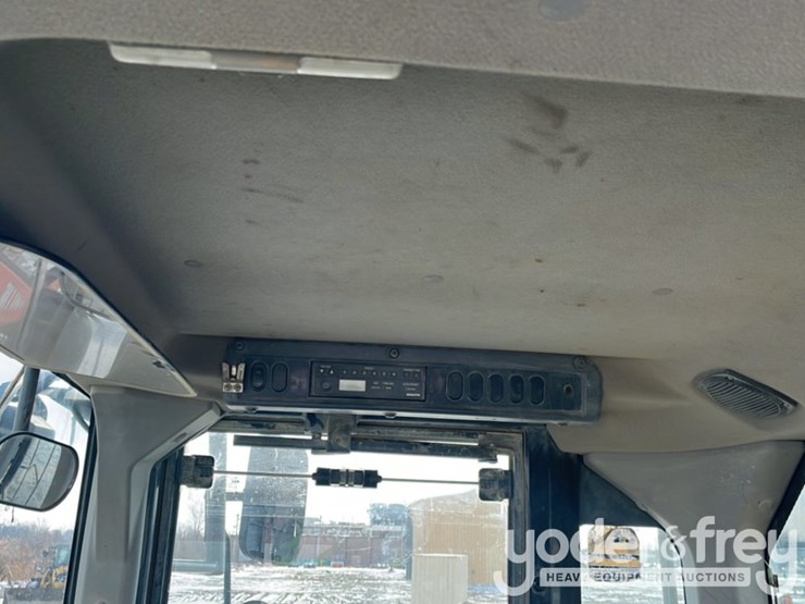 2017-komatsu-wa470-8-image-29