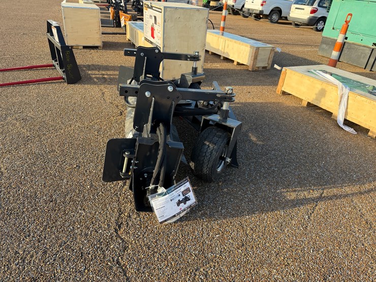 #7904-•-72"-skid-steer-power-rake-image-7