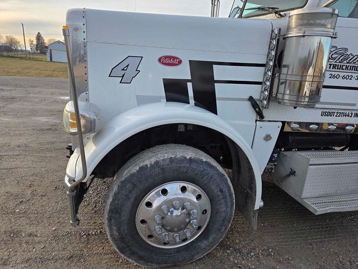2013-peterbilt-388-image-7