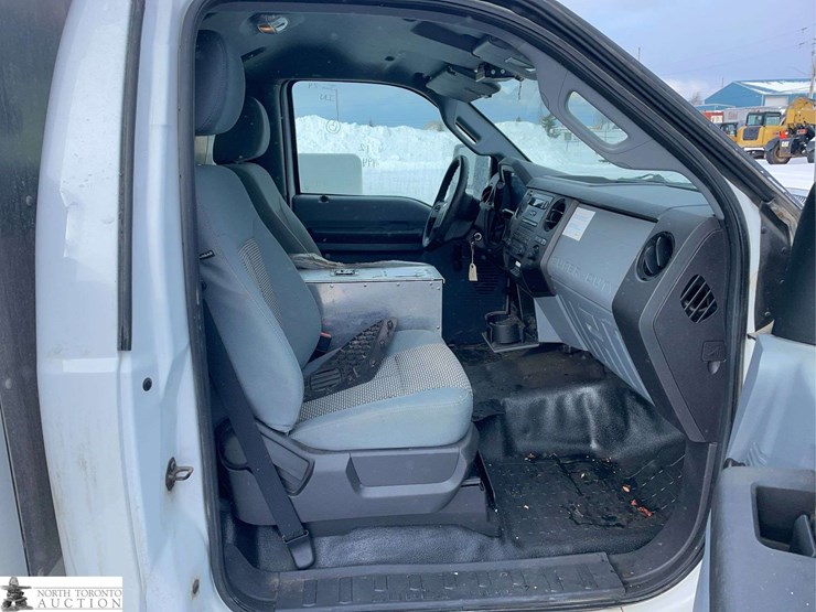 2012-ford-f350-image-24