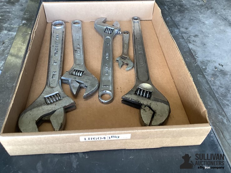 assorted-adjustable-wrenches-image-1