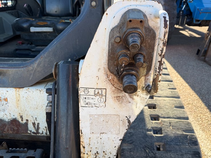 bobcat-t650-image-7