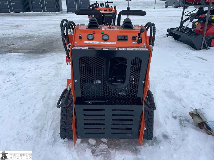 2026-unused-captok-ck36c-tracked-mini-skid-steer-image-4