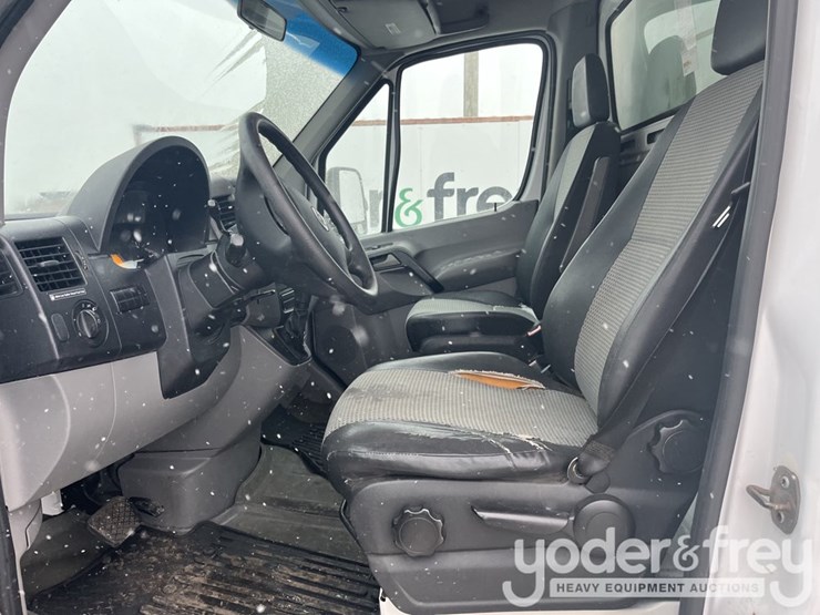 2007-dodge-sprinter-3500-image-24