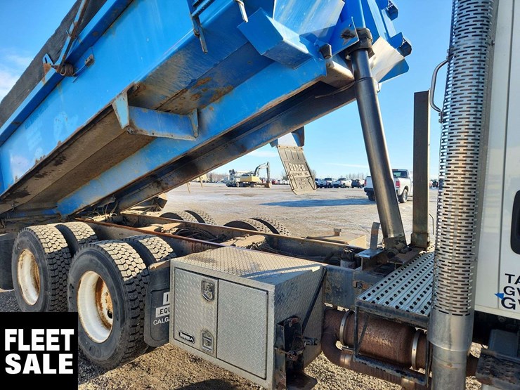 2009-international-durastar-4400-image-33