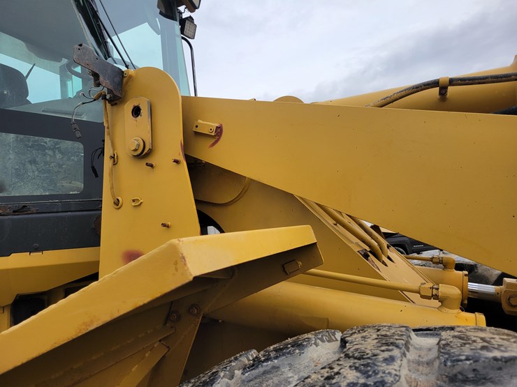 2004-caterpillar-938g-image-18