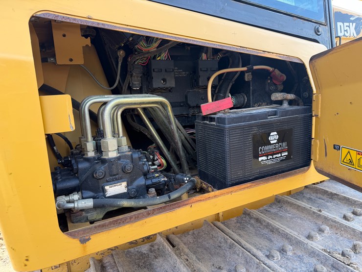 caterpillar-d5k-image-7