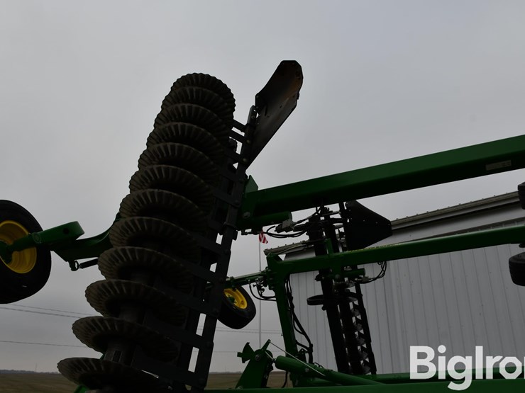 2020-john-deere-2660vt-image-19