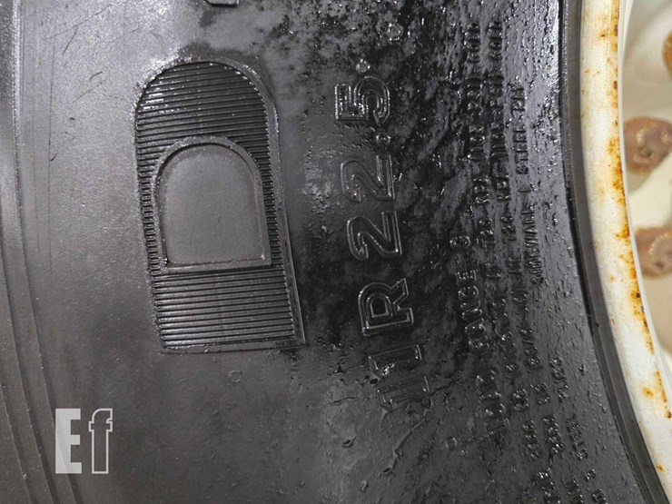 2007-international-7600-image-38