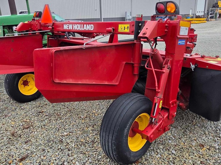 2020-new-holland-210-image-28