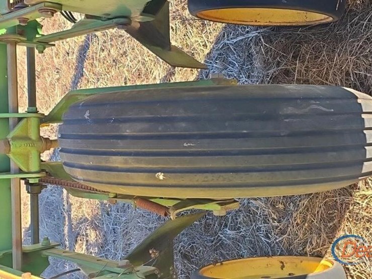 john-deere-7300-image-6