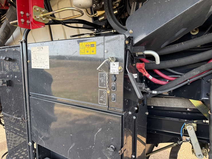 2015-case-ih-7240-image-27