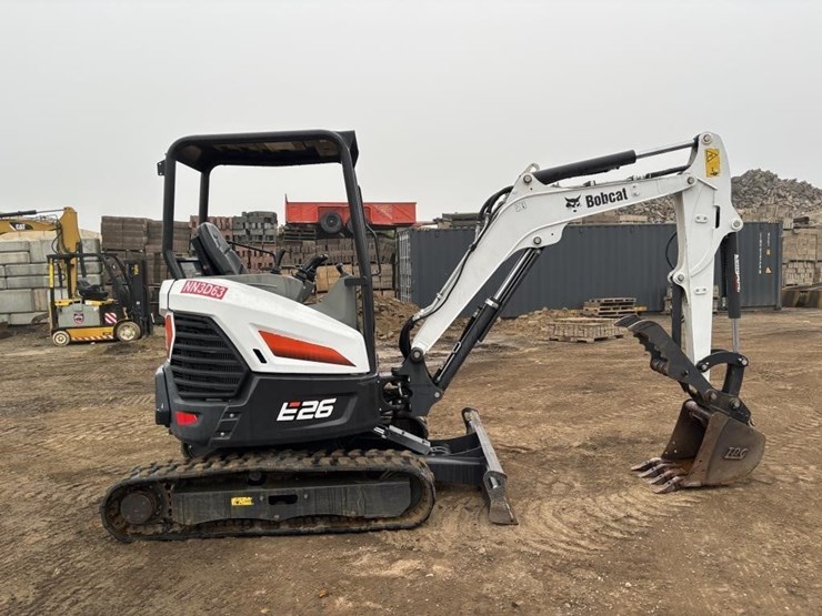 2021-bobcat-e26-image-7