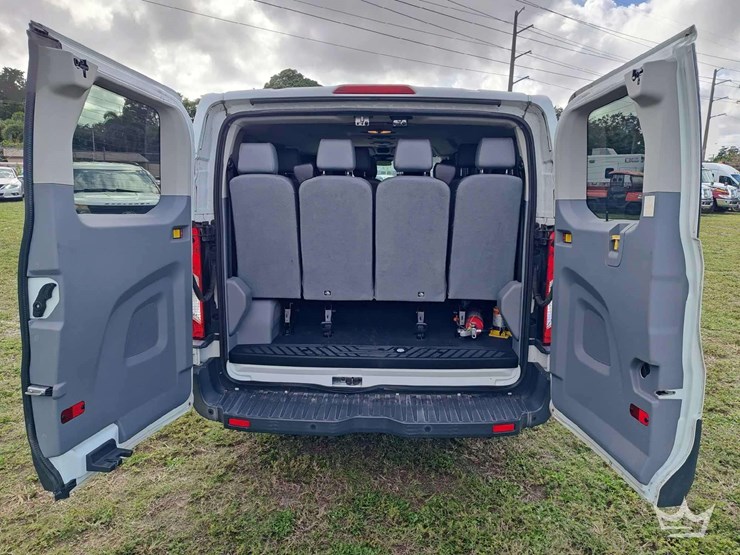 2018-ford-transit-image-42