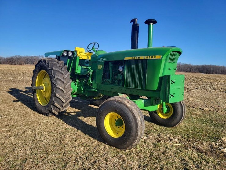 john-deere-4520-image-1