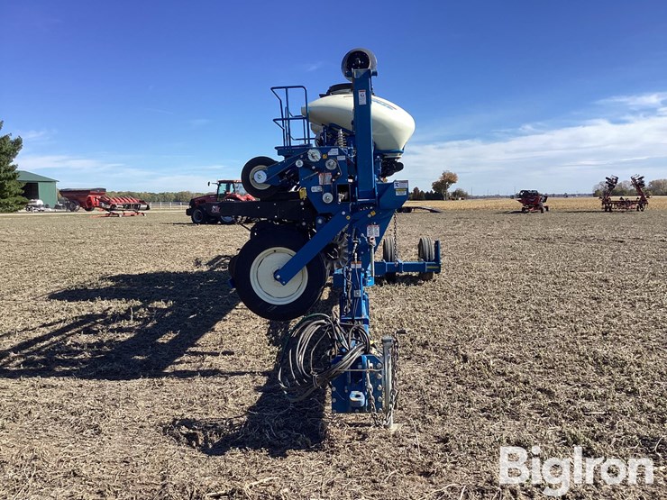 2014-kinze-3600-image-2