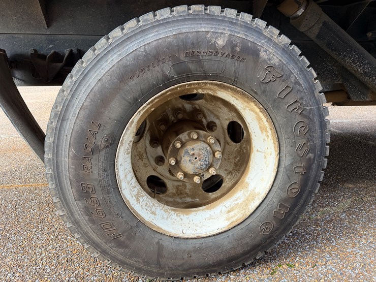 2018-international-durastar-4400-image-9