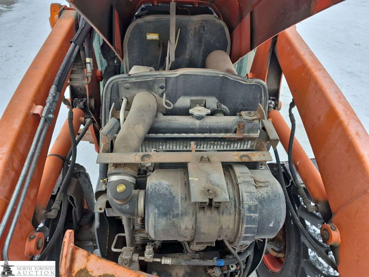 2010-kubota-l5250-d-tractor-image-12