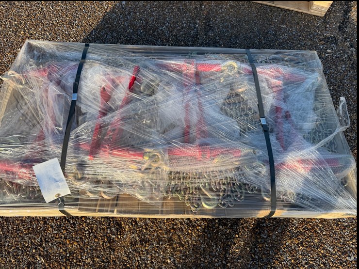 #7910-•-1-pallet-of-chain-&-binders-(ratchet)-image-1