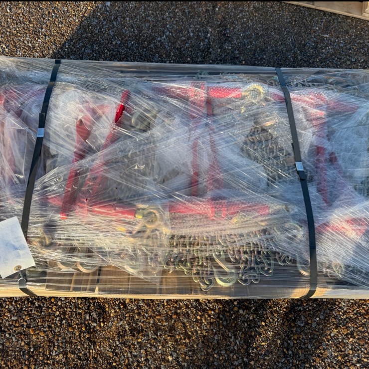 #7910 • 1 Pallet of Chain & Binders (ratchet)