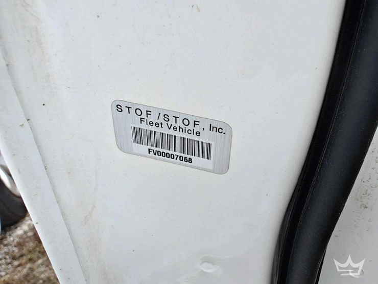 2017-dodge-charger-sedan-image-5