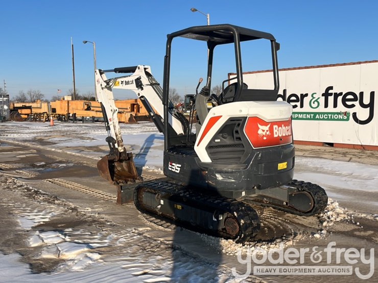 2021-bobcat-e35-image-4