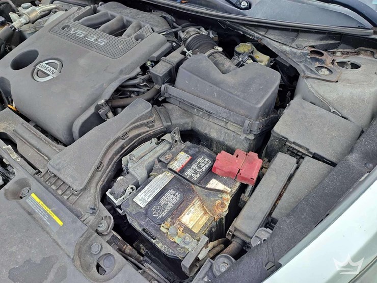 2017-nissan-altima-sedan-image-36