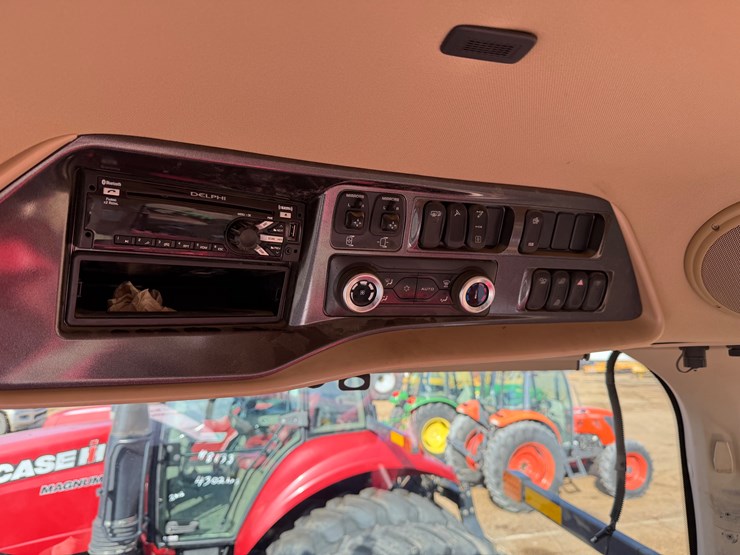 2020-case-ih-magnum-280-image-9