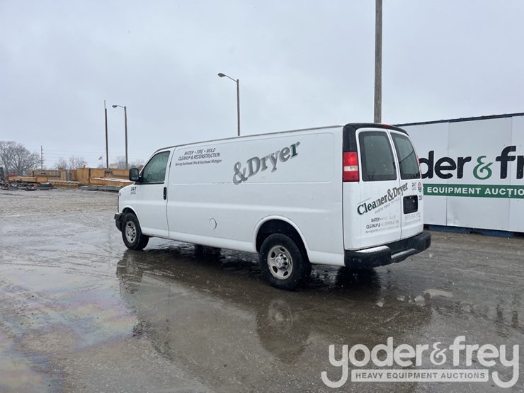 2009-chevrolet-express-3500-image-4