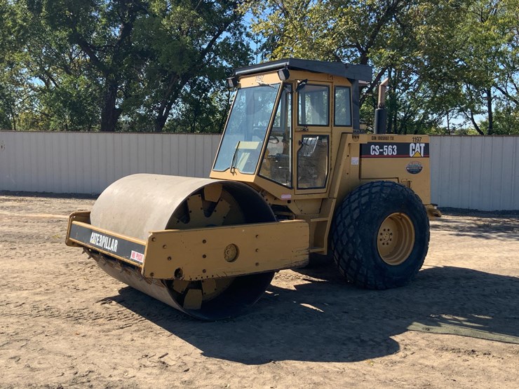 1994-caterpillar-cs-563-image-1