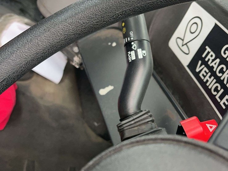 2018-freightliner-m2-106-image-27