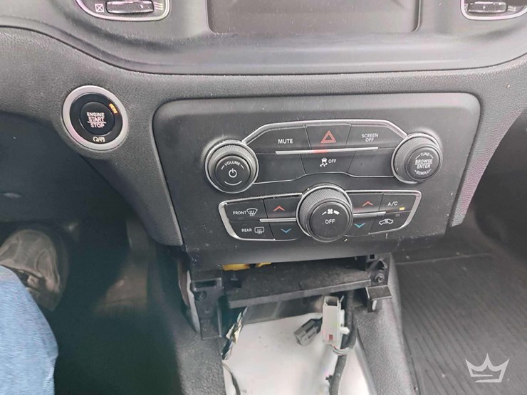 2017-dodge-charger-sedan-image-20